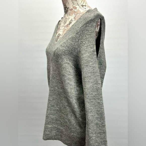PEYTON‎ JENSEN Gray double V neck sweater size S - Picture 3 of 13